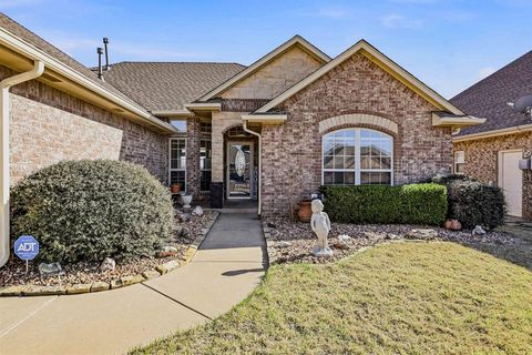 Photo of 9032 NW 79th Terrace, Yukon, OK 73099 (MLS # 1220270)