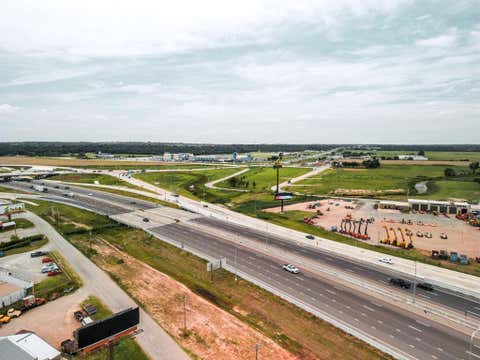 Photo of 3001 S Interstate Drive, Norman, OK 73072 (MLS # 1238002)