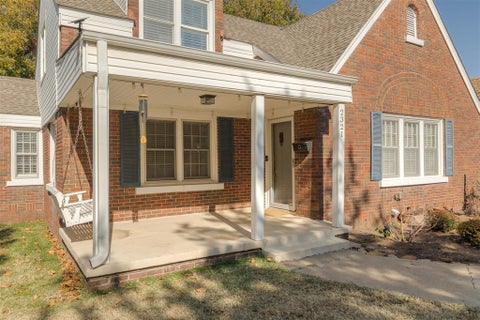 Photo of 2321 NW 28th Street, Oklahoma City, OK 73107 (MLS # 1238216)