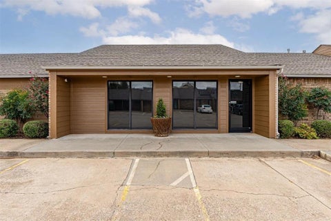 Photo of 1530 SW 89th Street #A2, Oklahoma City, OK 73159 (MLS # 1237509)