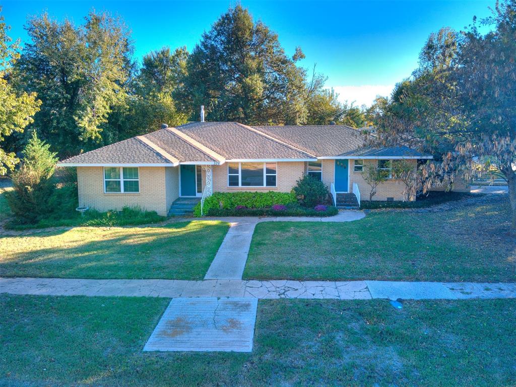 Photo 1 of 39 — 319 W Jackson Street, Crescent, OK 73028