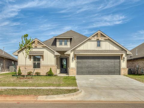 Photo of 12417 Dolche Vita Drive, Yukon, OK 73099 (MLS # 1225660)