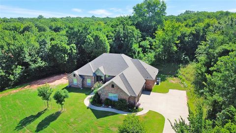Photo of 16405 Timbers Drive, Oklahoma City, OK 73165 (MLS # 1238430)