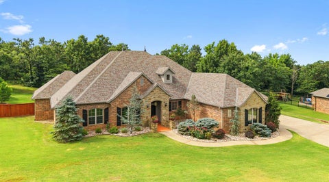 Photo of 4160 Newburg Drive, Choctaw, OK 73020 (MLS # 1236515)