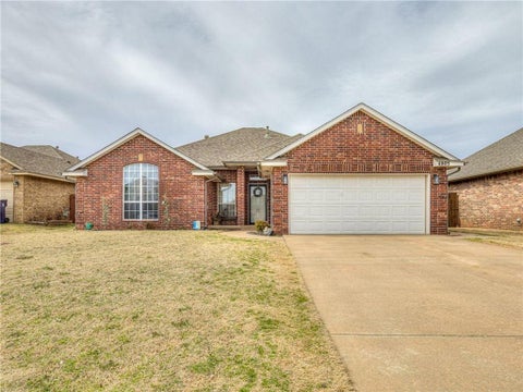 Photo of 4805 Stag Horn Drive, Yukon, OK 73099 (MLS # 1247391)