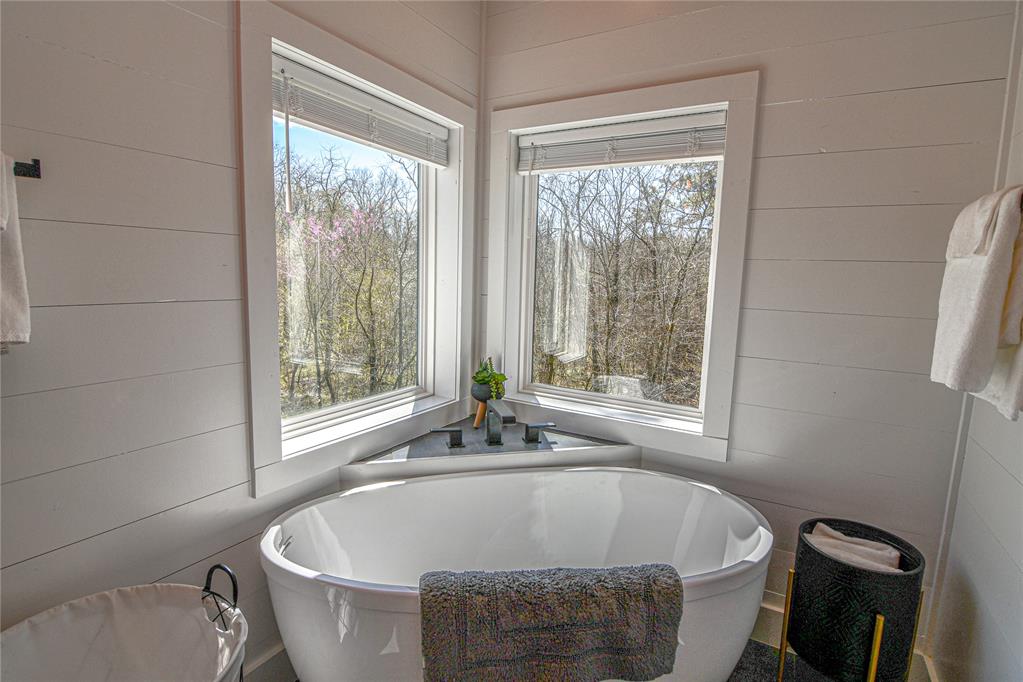 Broken Bow, Oklahoma, 74728, United States, 6 Bedrooms Bedrooms, ,7 BathroomsBathrooms,Residential,Active,2029721