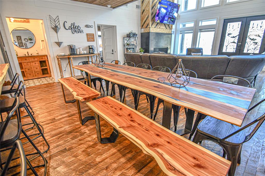 Broken Bow, Oklahoma, 74728, United States, 6 Bedrooms Bedrooms, ,7 BathroomsBathrooms,Residential,Active,2029721