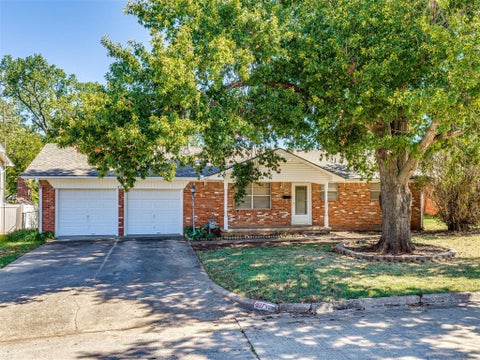 Photo of 407 N 8th Street, Tecumseh, OK 74873 (MLS # 1252915)