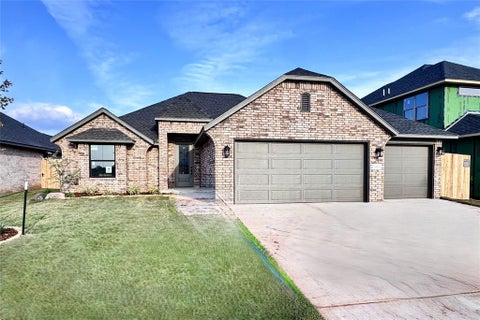 Photo of 16024 Navarra Way, Oklahoma City, OK 73170 (MLS # 1251658)