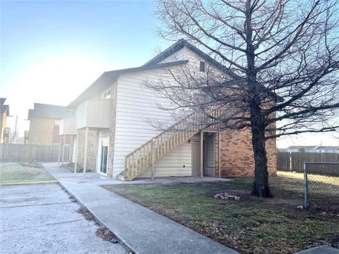 Photo of 1407 Glen Oaks Court #2, Norman, OK 73071 (MLS # 1240444)