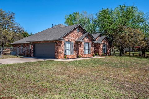 Photo of 5615 Spring Haven Drive, Blanchard, OK 73010 (MLS # 1222362)