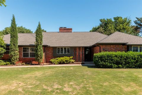 Photo of 1219 Westchester Drive, Oklahoma City, OK 73114 (MLS # 1228905)