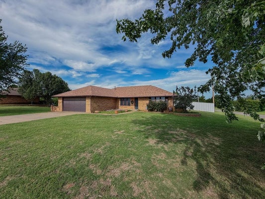 924 N ASPEN LN, HINTON, OK 73047 - Image 2fa62b5d1471cd22e01b7d5ce4eaf2cc/4003950904