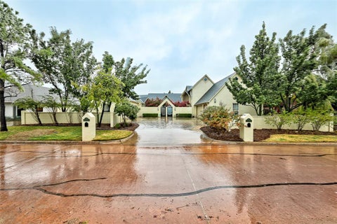 Photo of 1500 Duffner Drive, Oklahoma City, OK 73118 (MLS # 1251401)
