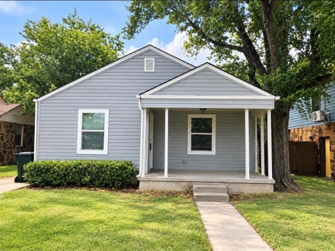 Photo of 721 Nebraska Street, Norman, OK 73069 (MLS # 1249910)