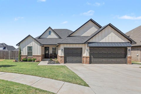 Photo of 10701 Coeur Court, Yukon, OK 73099 (MLS # 1250177)