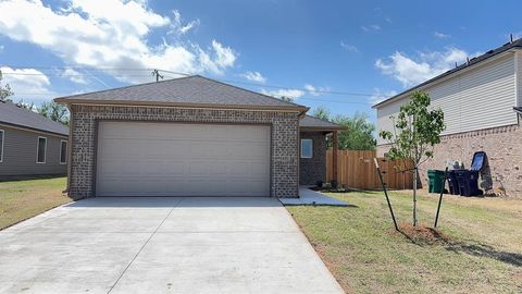 Photo of 12044 SW 36th Street, Mustang, OK 73064 (MLS # 1225012)