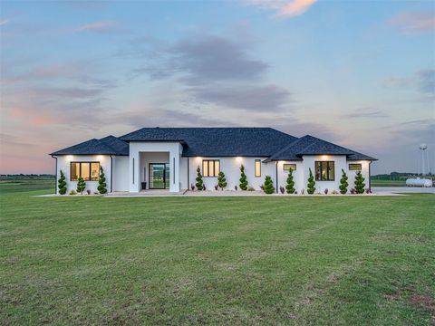 Photo of 24400 N Council Road, Edmond, OK 73025 (MLS # 1237744)