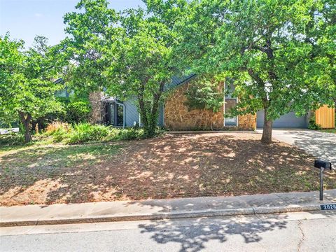 Photo of 2028 Melody Lane, Edmond, OK 73013 (MLS # 1227798)