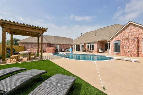Photo of 68 Stonegate Drive, Choctaw, OK 73020 (MLS # 1230340)