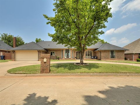 Photo of 6225 Redbud Ridge Road, Oklahoma City, OK 73162 (MLS # 1230133)