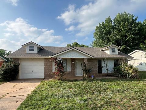 Photo of 605 Meadowlake Drive, Noble, OK 73068 (MLS # 1227377)