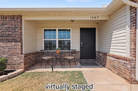 Photo of 1007 N Deer Court Way, Mustang, OK 73064 (MLS # 1246733)