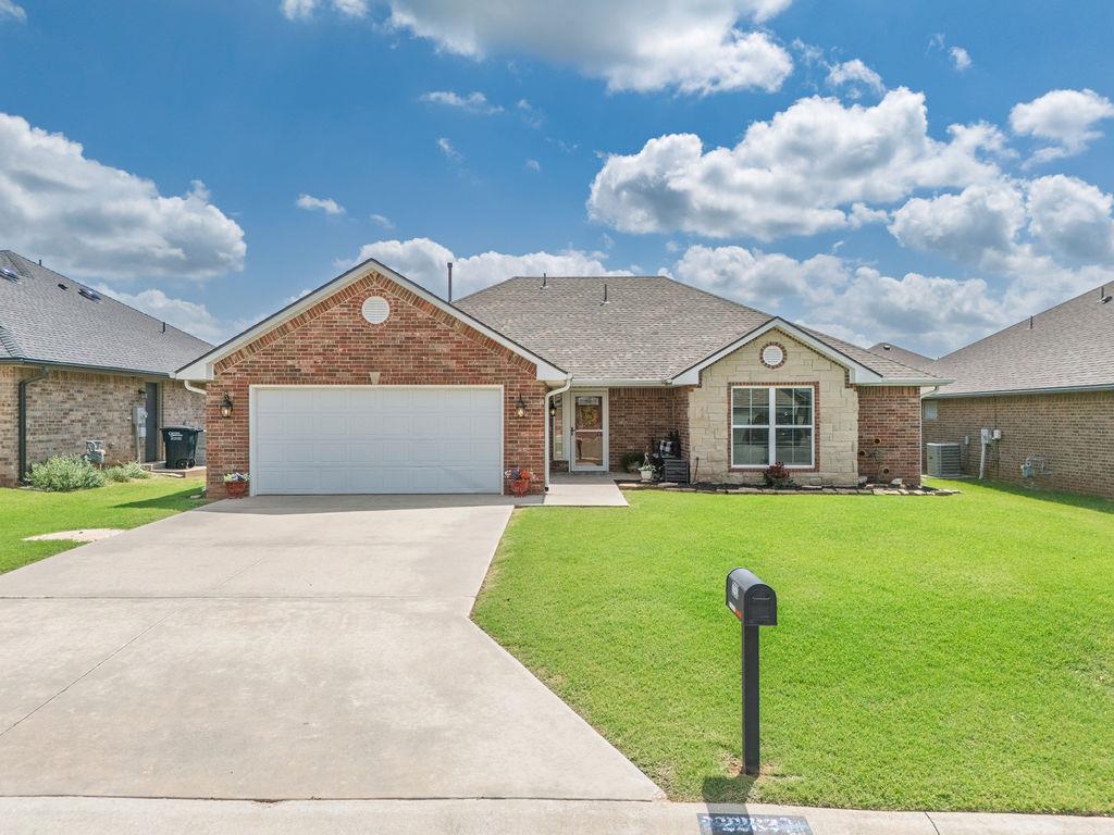 Photo 1 of 44 — 2232 Whispering Pine Boulevard, Shawnee, OK 74804
