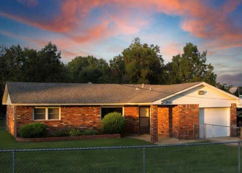 Photo of 2021 N Draper Avenue, Choctaw, OK 73020 (MLS # 1234443)