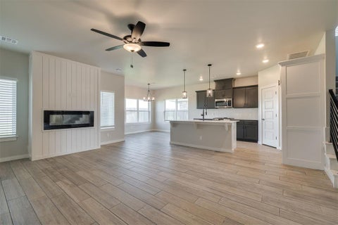 Photo of 409 Carlow Way, Yukon, OK 73099 (MLS # 1243279)