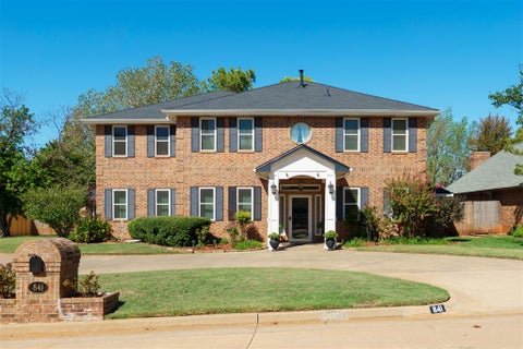 Photo of 841 NW Glenlake Drive, Edmond, OK 73013 (MLS # 1252971)