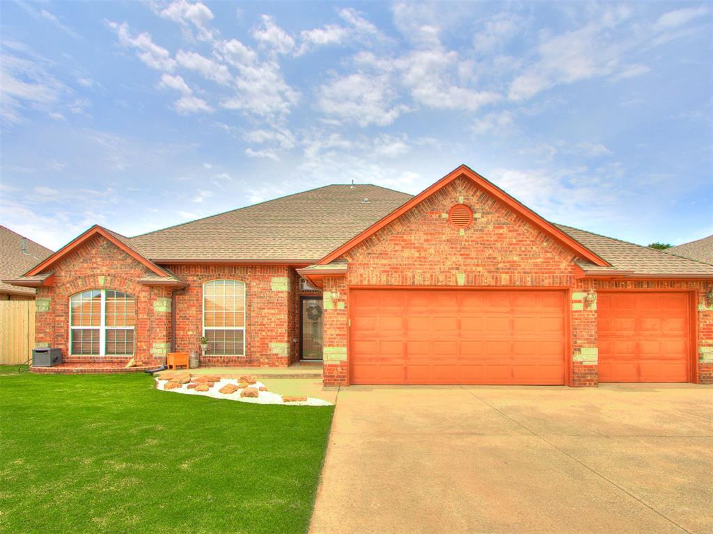 Photo 1 of 31 — 705 N Buckhorn Way Drive, Mustang, OK 73064