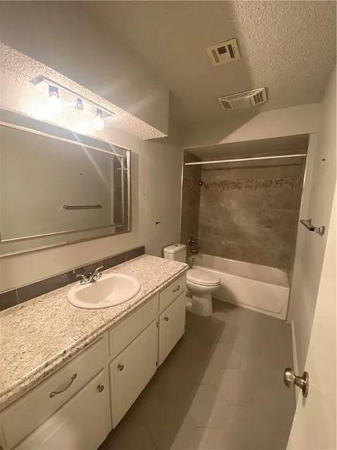 Photo of 1109 Parkview Drive, Oklahoma City, OK 73110 (MLS # 1225559)