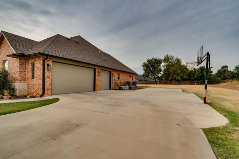 Photo of 1408 W Harvard Way, Mustang, OK 73064 (MLS # 1244460)