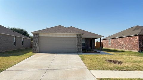 Photo of 11612 NW 95th Street, Yukon, OK 73099 (MLS # 1226290)