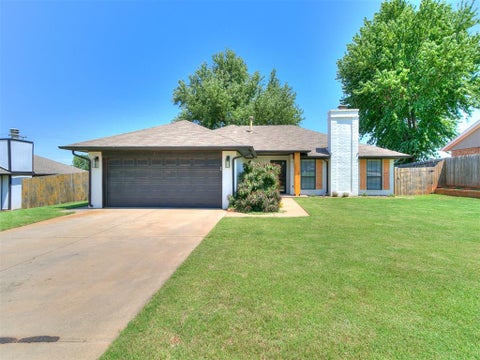 Photo of 2007 E Ensey Terrace, Mustang, OK 73064 (MLS # 1239121)