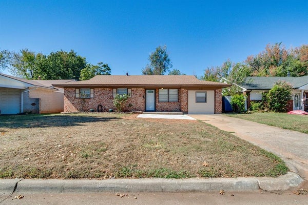 2105 CANDY LN, DEL CITY, OK 73115 - Image 3616d3aa00bae9fda498781051bc4fa5/1162557745