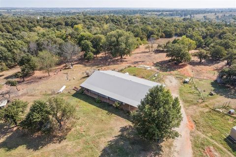 Photo of 26556 Elm Road, Blanchard, OK 73010 (MLS # 1220628)