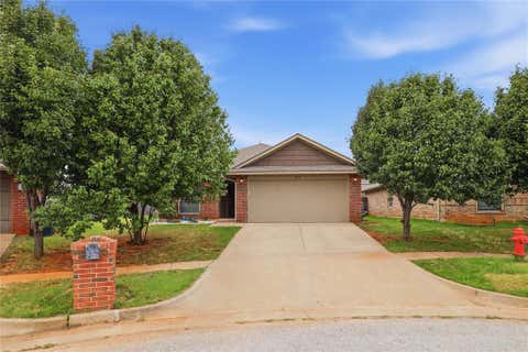 Photo of 605 Inverleith Circle, Yukon, OK 73099 (MLS # 1241138)
