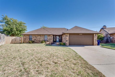 Photo of 10120 Albert Lane, Yukon, OK 73099 (MLS # 1249986)