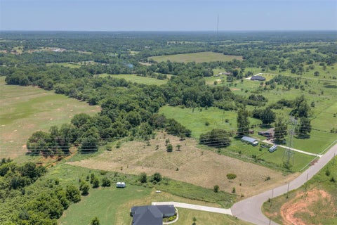 Photo of 16100 Bohon Way, Norman, OK 73026 (MLS # 1238926)