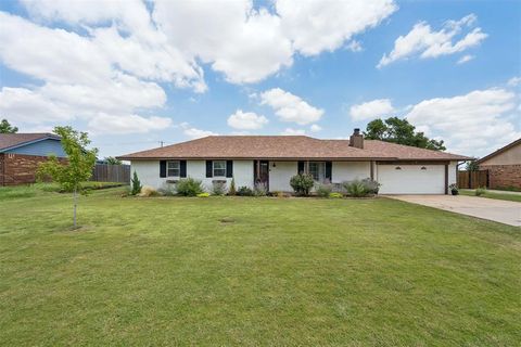 Photo of 2111 Van Buren Avenue, Piedmont, OK 73078 (MLS # 1238309)