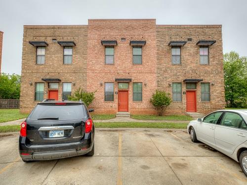 375 TRIAD VILLAGE DR UNIT 18, NORMAN, OK 73071 - Image 38b94e5e23e6d55c842dec9da077d45e/4213967637