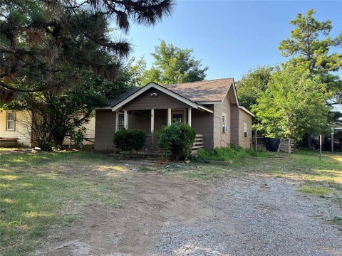 Photo of 1105 W Woodson Street, El Reno, OK 73036 (MLS # 1240406)