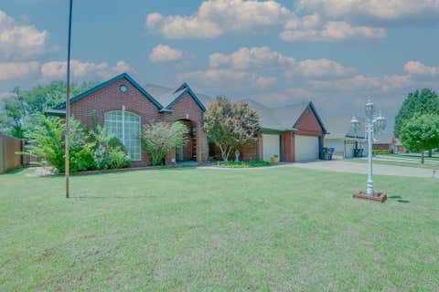 Photo of 821 Leisure Drive, Midwest City, OK 73110 (MLS # 1240493)