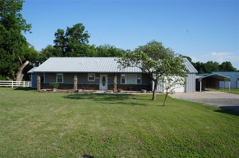 Photo of 29871 N 150th Street, Wayne, OK 73095 (MLS # 1230207)