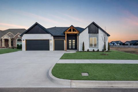Photo of 15432 Capri Lane, Edmond, OK 73013 (MLS # 1226096)
