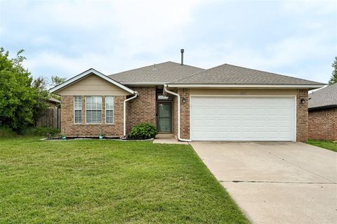 Photo of 520 NW 172nd Place, Edmond, OK 73012 (MLS # 1230126)