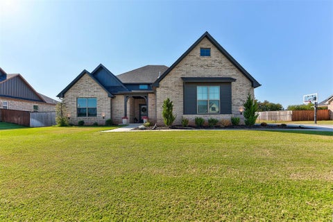 Photo of 10121 Oakwood Drive, Edmond, OK 73025 (MLS # 1248252)