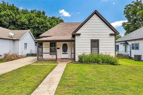 Photo of 617 S Roberts Avenue, El Reno, OK 73036 (MLS # 1238103)